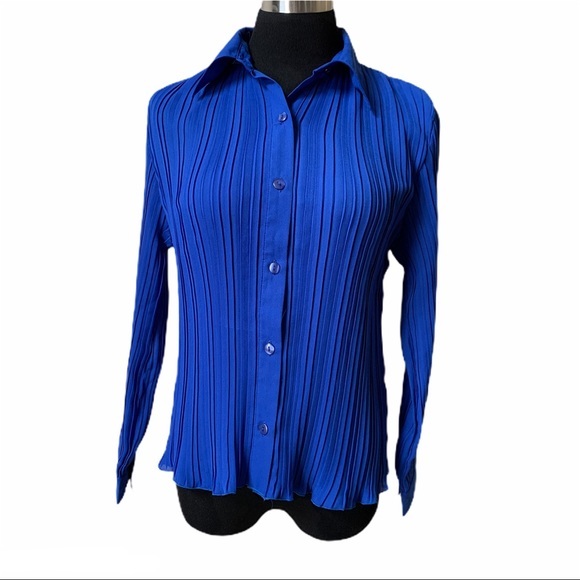 New gear pleated long sleeve Button Down Blouse - Picture 5 of 7